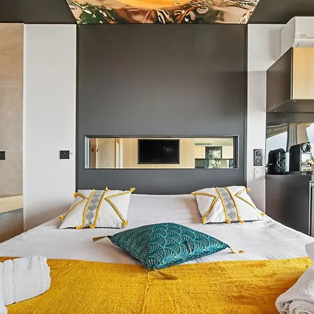 Апартаменти Village Naturiste R4n - Goldenkiss Port Nature